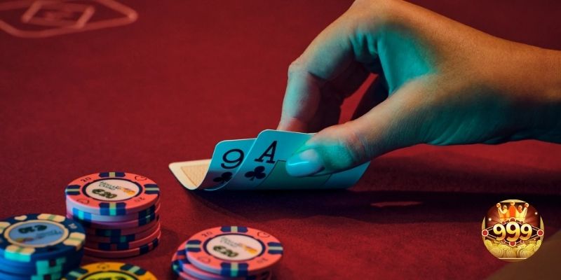 Bluff trong Poker là gì?